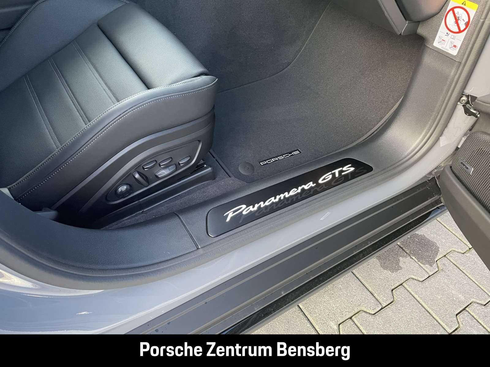 Fahrzeugbild eines Porsche Panamera