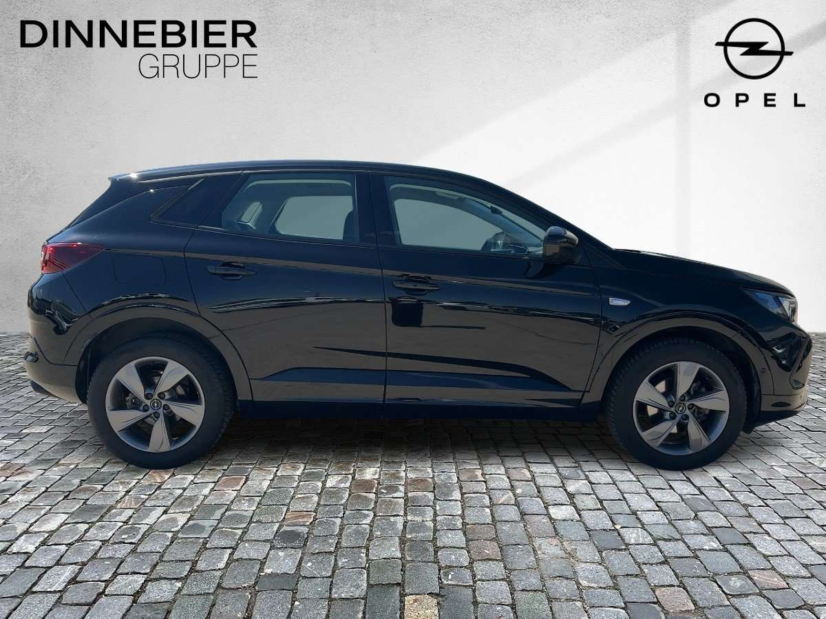 Fahrzeugbild eines Opel Grandland X