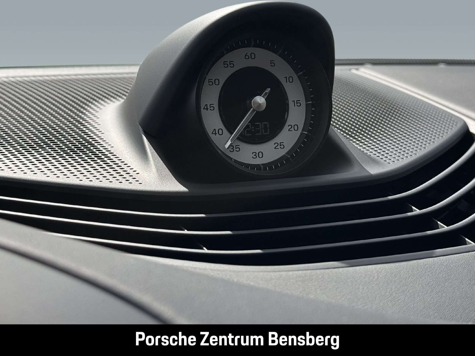 Fahrzeugbild eines Porsche Taycan