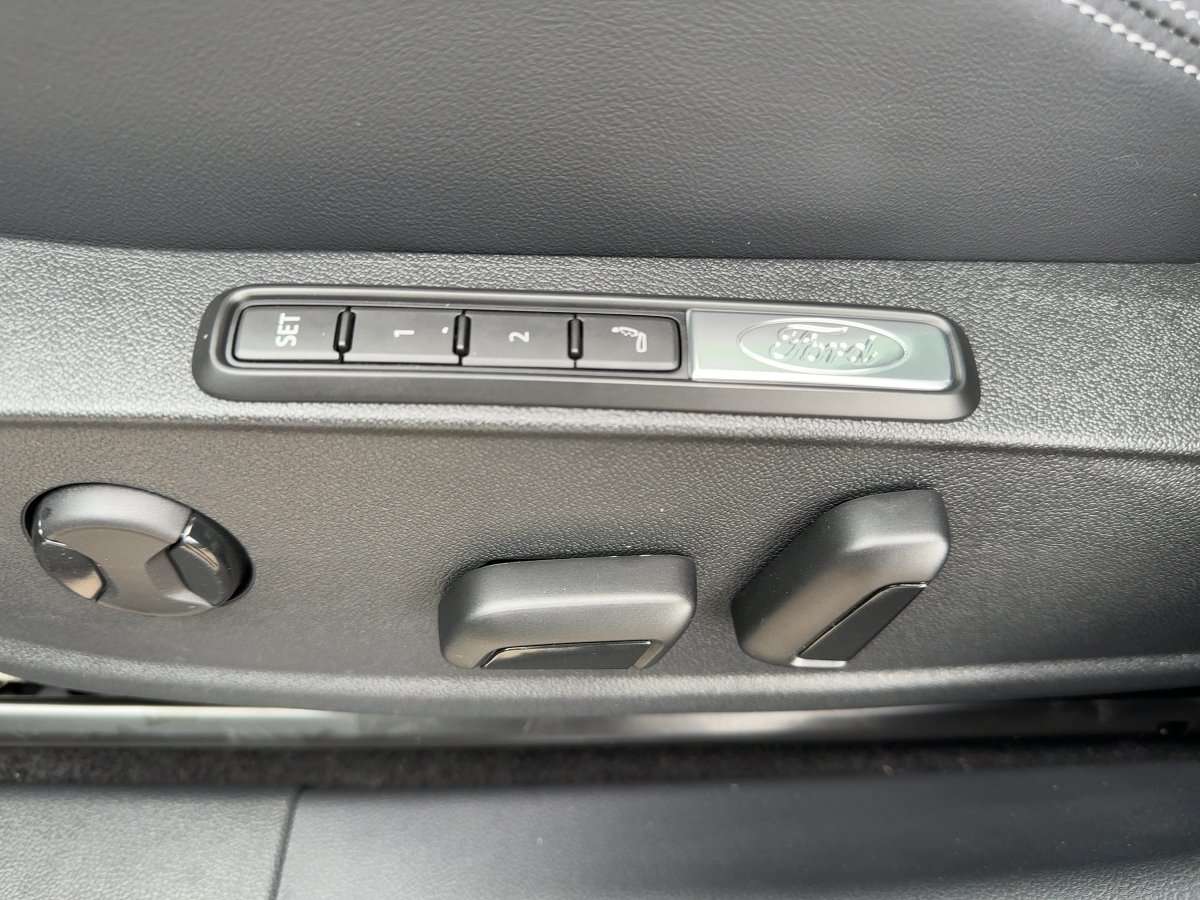 Fahrzeugbild eines Ford Explorer