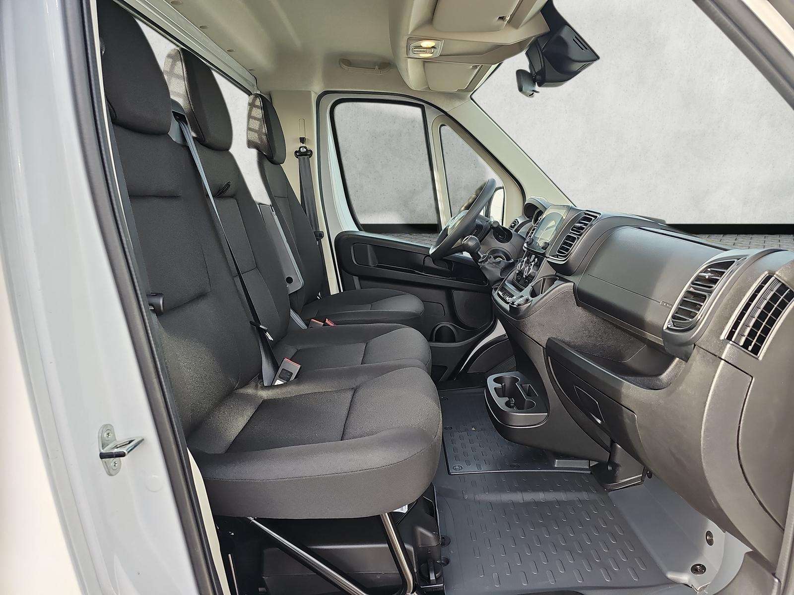 Fahrzeugbild eines Opel Movano