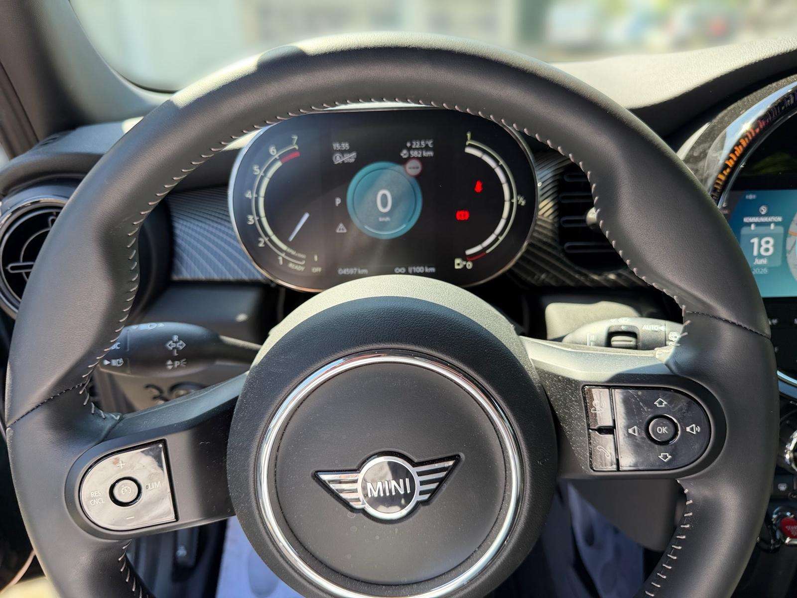 Fahrzeugbild eines MINI COOPER