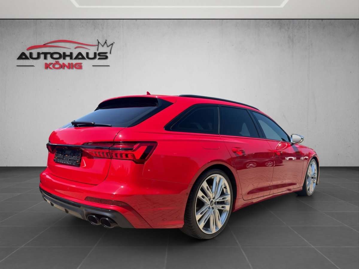 Fahrzeugbild eines Audi S6