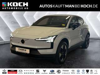 Schräge Frontansicht auf einen Volvo EX30 , freigestellt