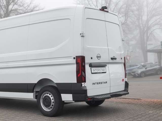 Fahrzeugbild eines Nissan Interstar