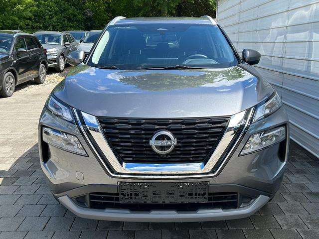 Fahrzeugbild eines Nissan X-TRAIL