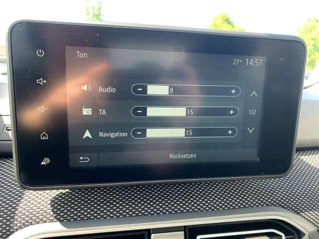 Fahrzeugbild eines Dacia Sandero