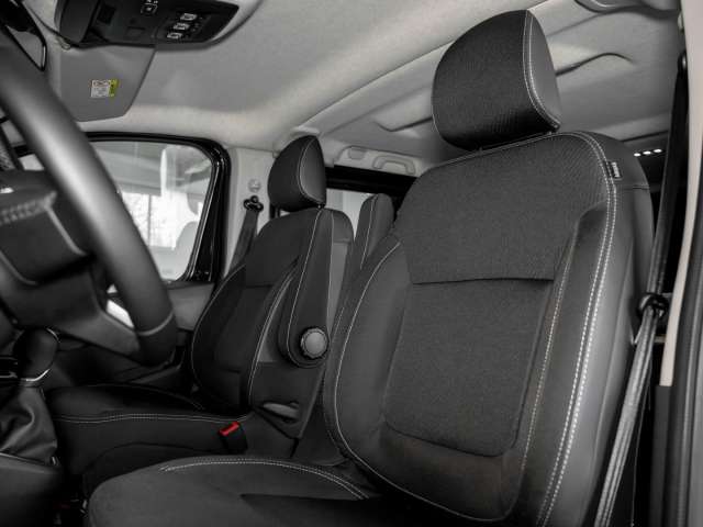 Fahrzeugbild eines Nissan Primastar