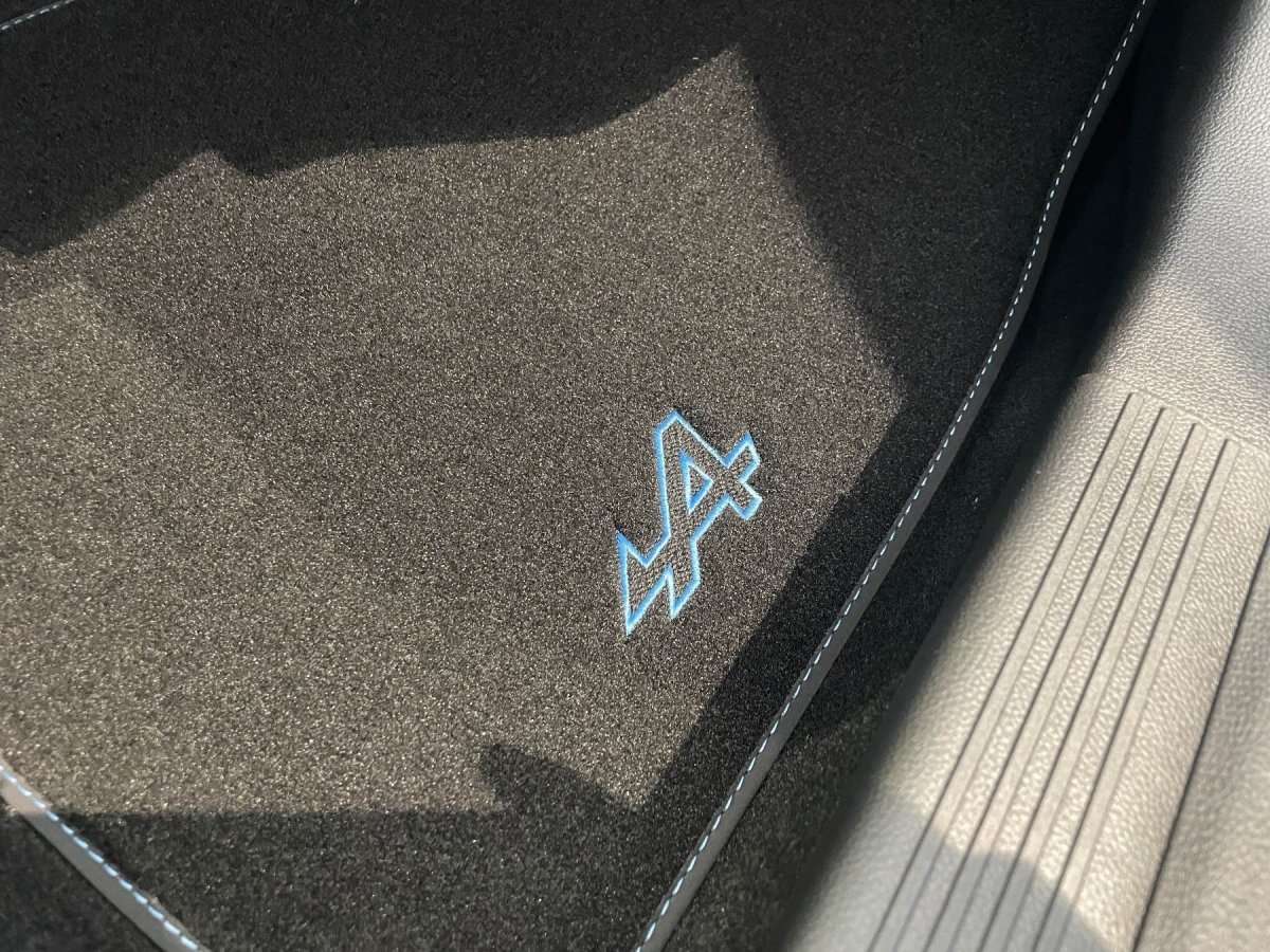 Fahrzeugbild eines Renault Clio