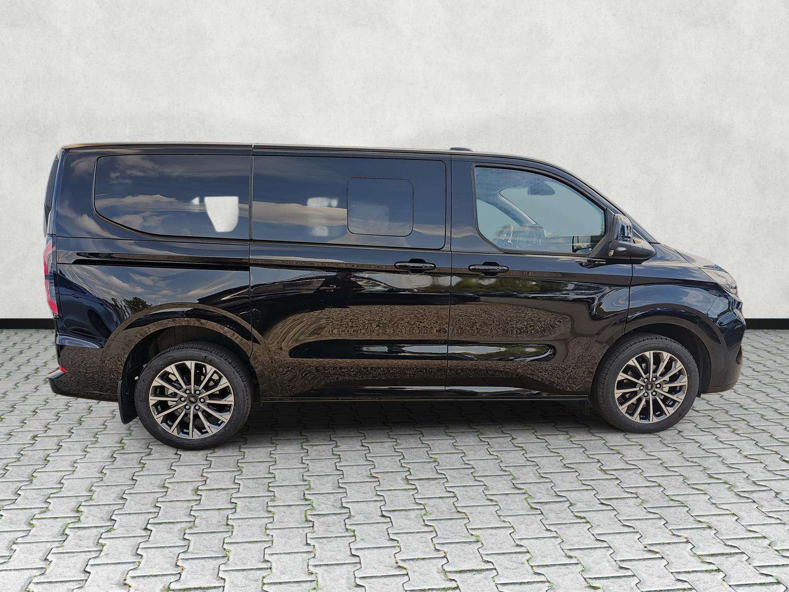 Fahrzeugbild eines Ford Tourneo Custom