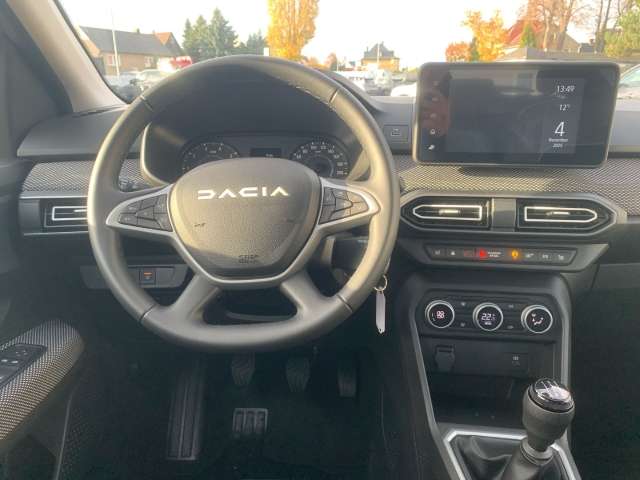 Fahrzeugbild eines Dacia Sandero