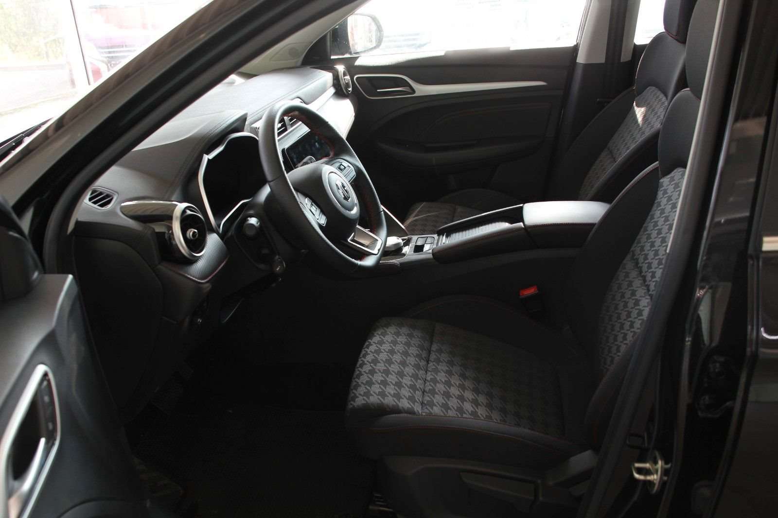 Fahrzeugbild eines MG ZS