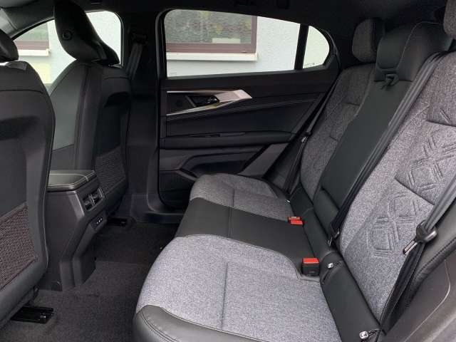 Fahrzeugbild eines Renault Rafale