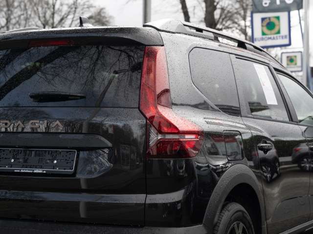 Fahrzeugbild eines Dacia Jogger