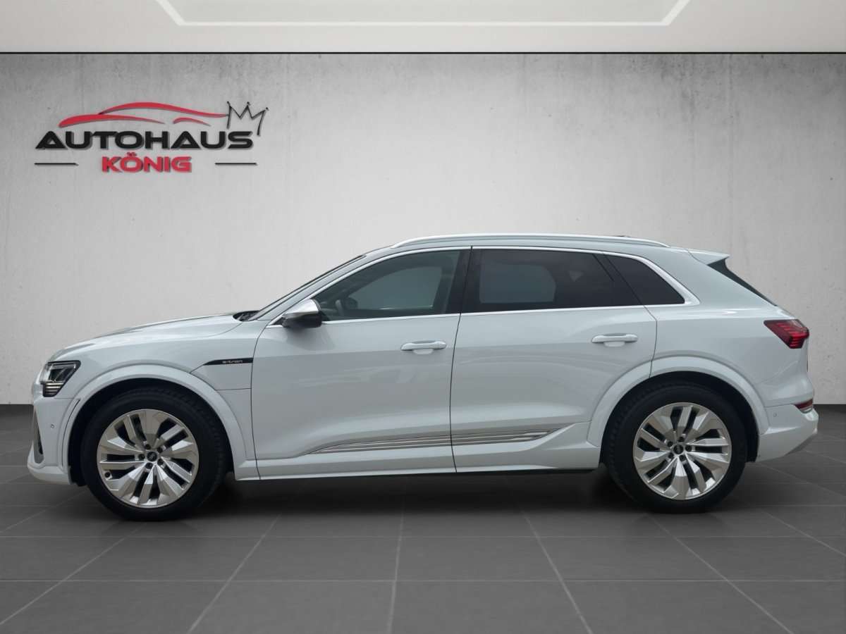 Fahrzeugbild eines Audi e-tron