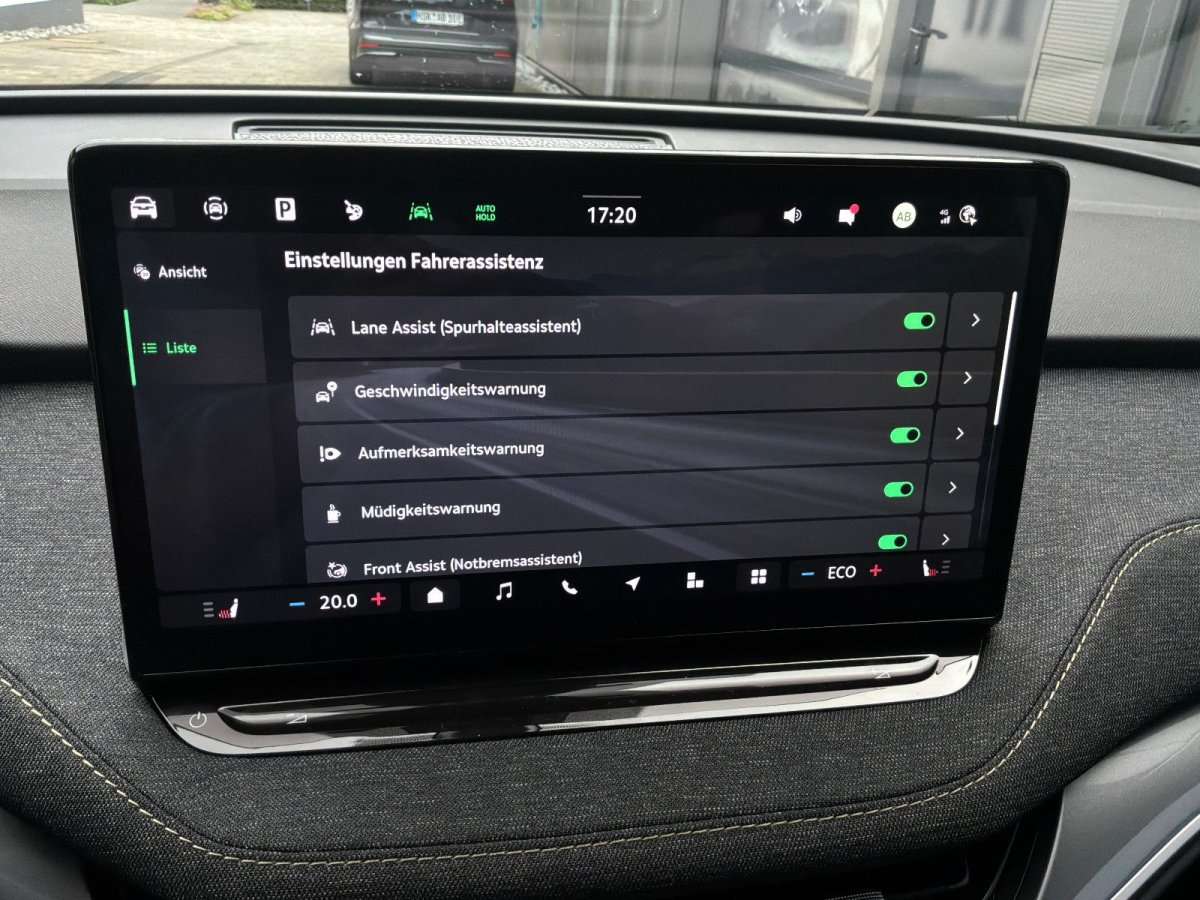 Fahrzeugbild eines Skoda ELROQ