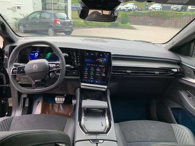 Fahrzeugbild eines Renault Rafale