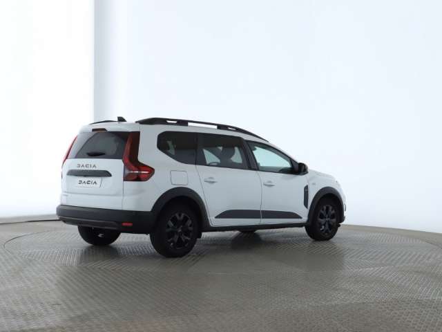 Fahrzeugbild eines Dacia Jogger