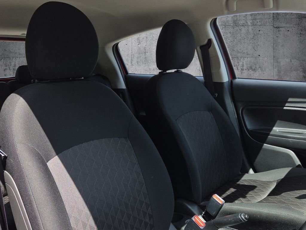 Fahrzeugbild eines Mitsubishi Space Star