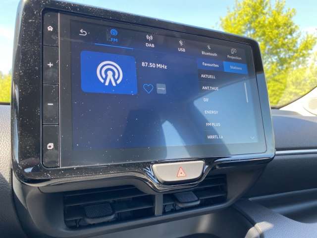 Fahrzeugbild eines Mazda Mazda2 Hybrid