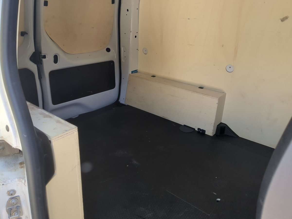 Fahrzeugbild eines Nissan Townstar