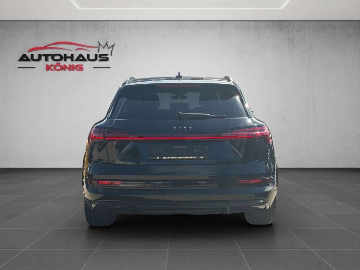 Fahrzeugbild eines Audi e-tron