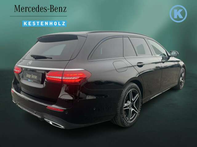 Fahrzeugbild eines Mercedes-Benz E-Klasse