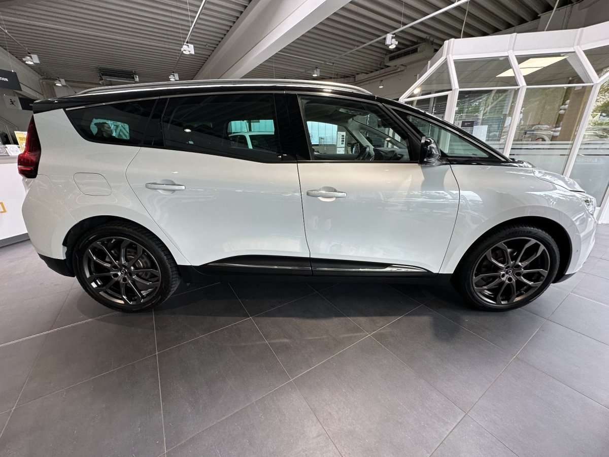 Fahrzeugbild eines Renault Grand Scénic
