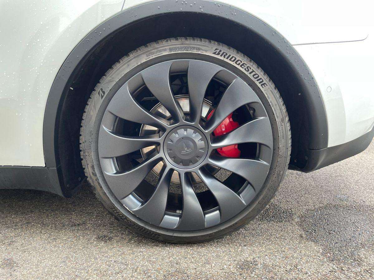 Fahrzeugbild eines TESLA Model Y