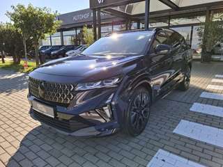 Schräge Frontansicht auf einen Renault Espace , freigestellt