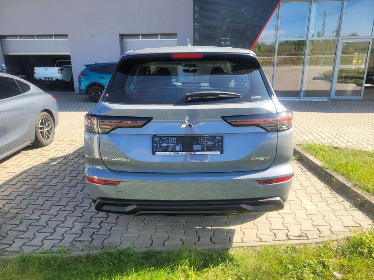 Fahrzeugbild eines Mitsubishi Outlander