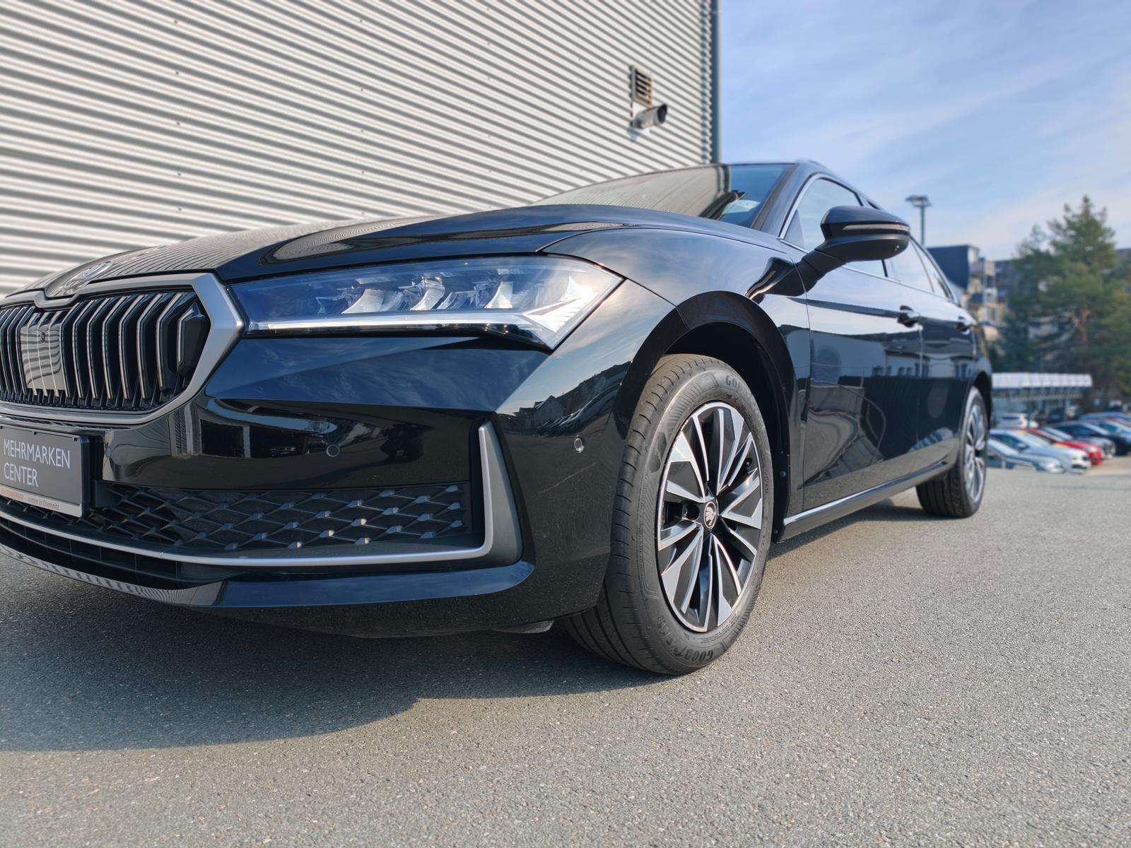 Fahrzeugbild eines Skoda Superb