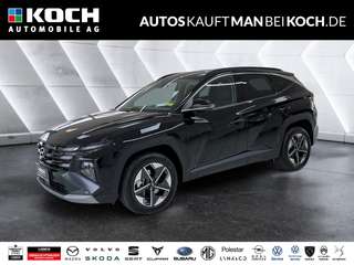 Schräge Frontansicht auf einen Hyundai Tucson , freigestellt