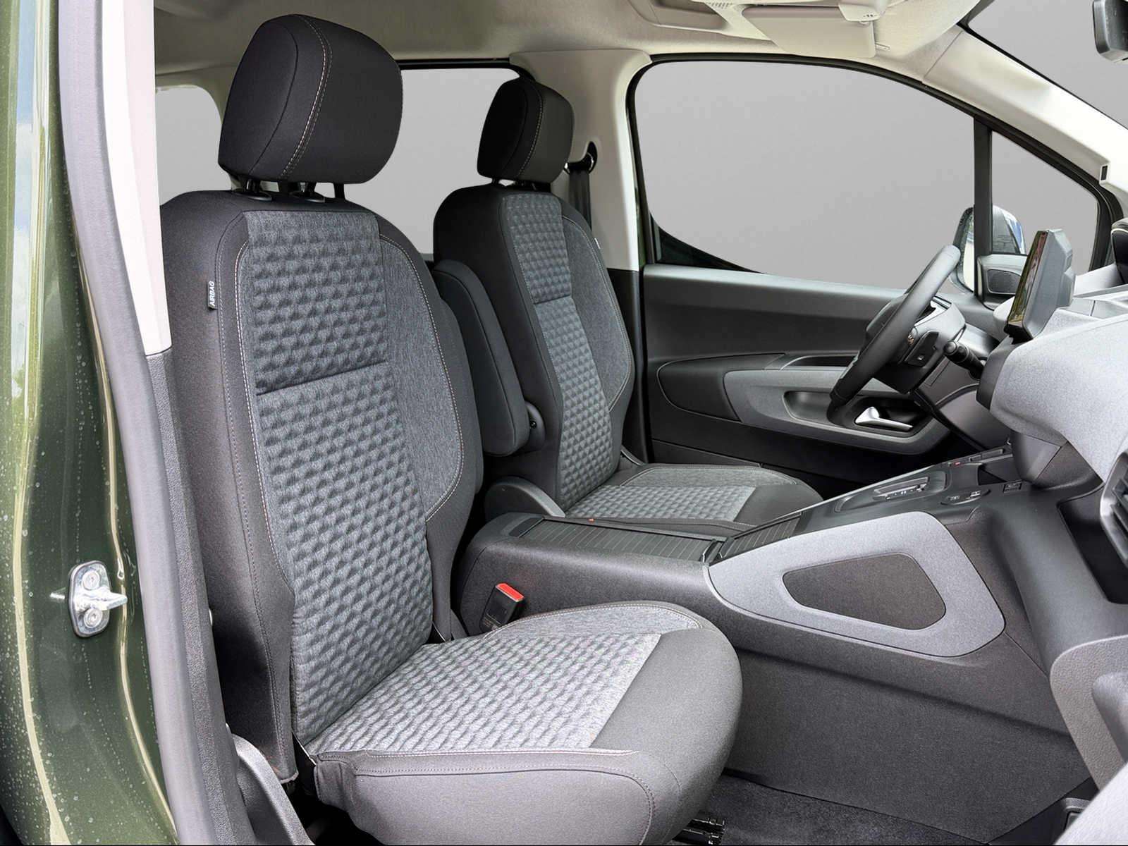Fahrzeugbild eines Peugeot Rifter