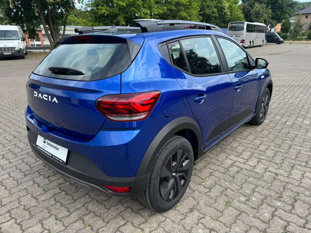 Fahrzeugbild eines Dacia Sandero