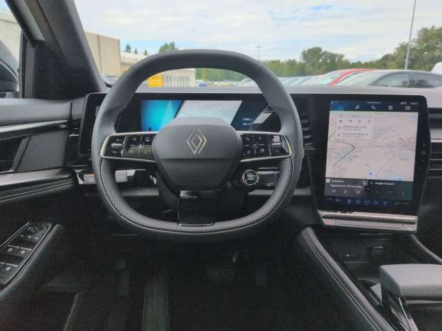 Fahrzeugbild eines Renault Rafale