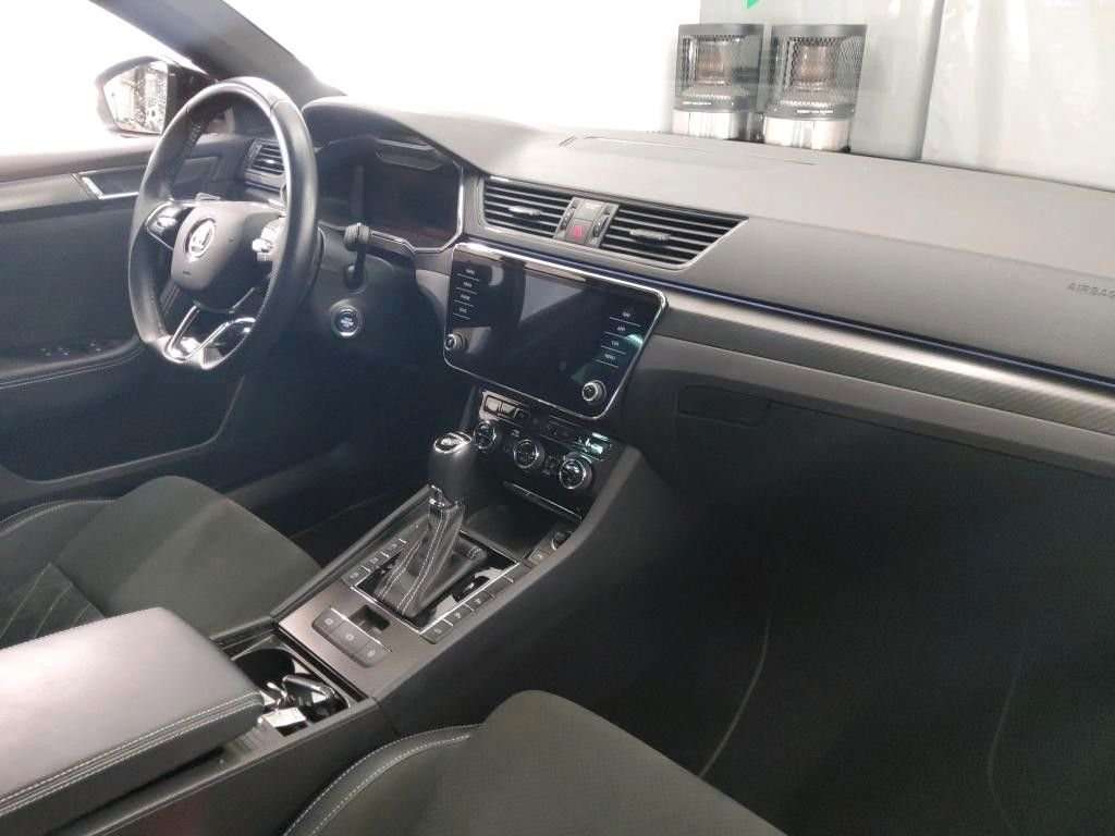 Fahrzeugbild eines Skoda Superb