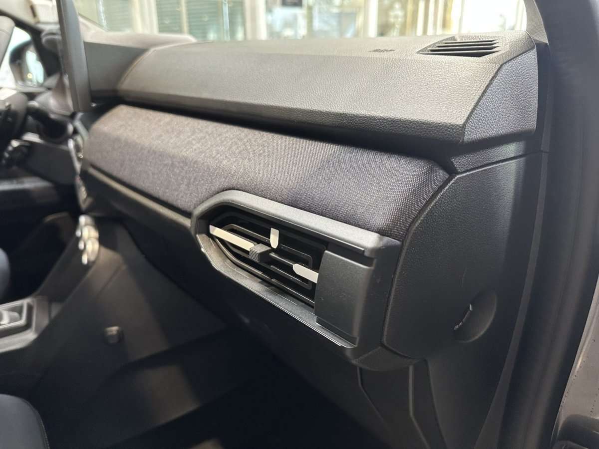 Fahrzeugbild eines Dacia Jogger