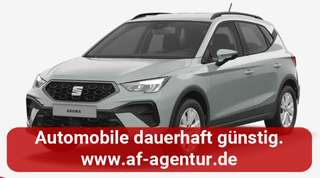 Schräge Frontansicht auf einen SEAT Arona , freigestellt