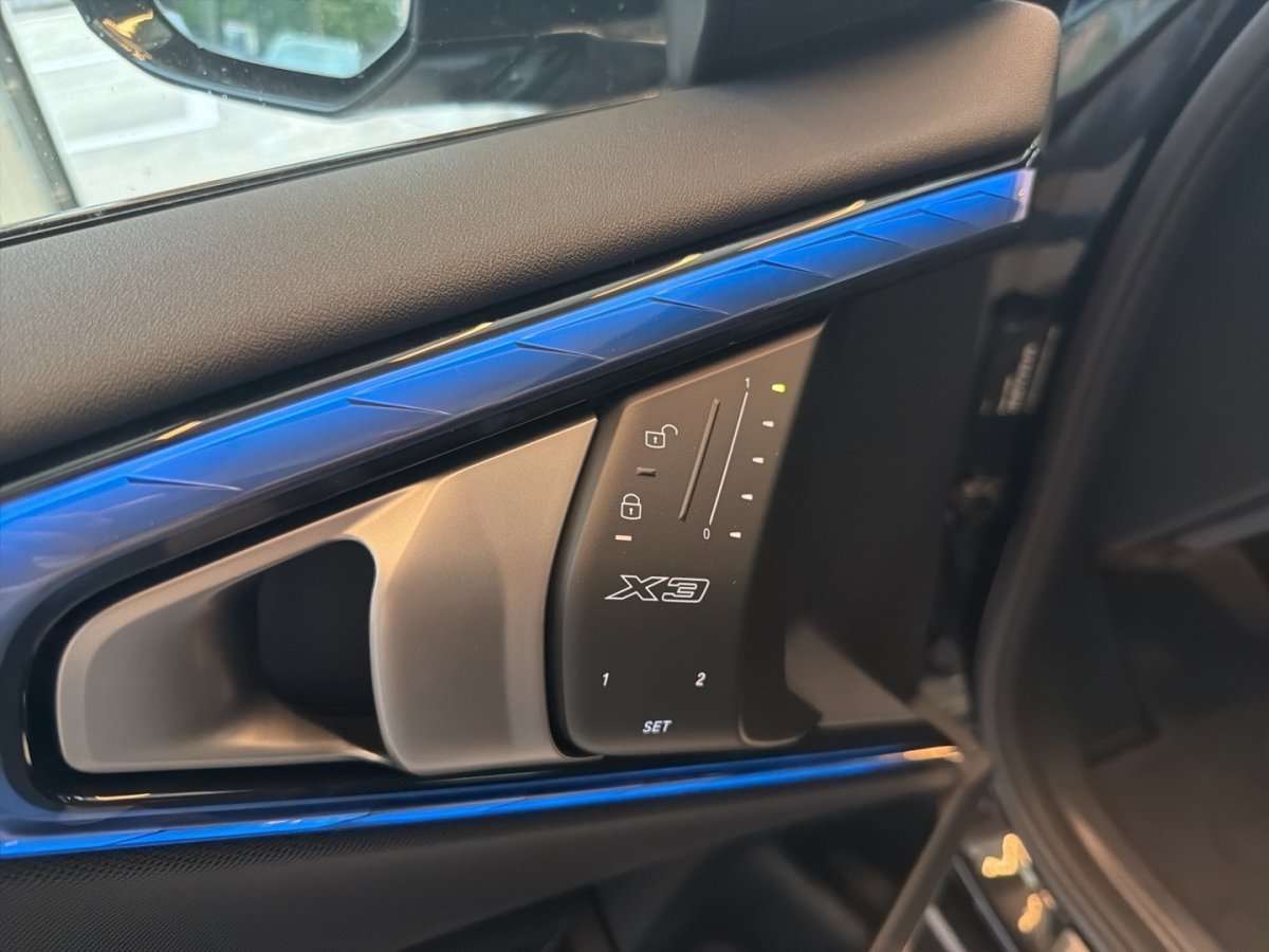 Fahrzeugbild eines BMW X3