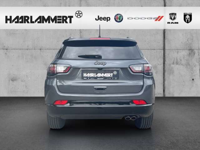 Fahrzeugbild eines Jeep Compass