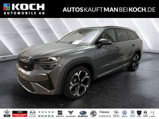 Schräge Frontansicht auf einen Skoda Kodiaq , freigestellt