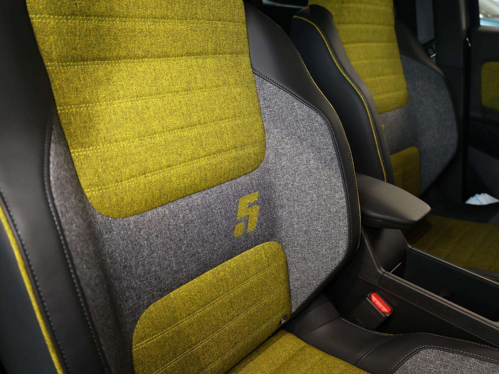 Fahrzeugbild eines Renault 5 E-TECH
