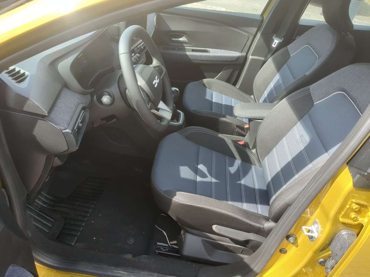Fahrzeugbild eines Dacia Sandero