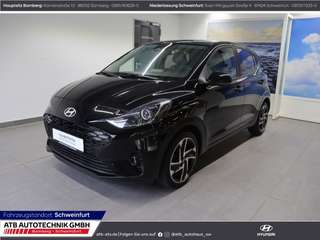 Schräge Frontansicht auf einen Hyundai i10 , freigestellt