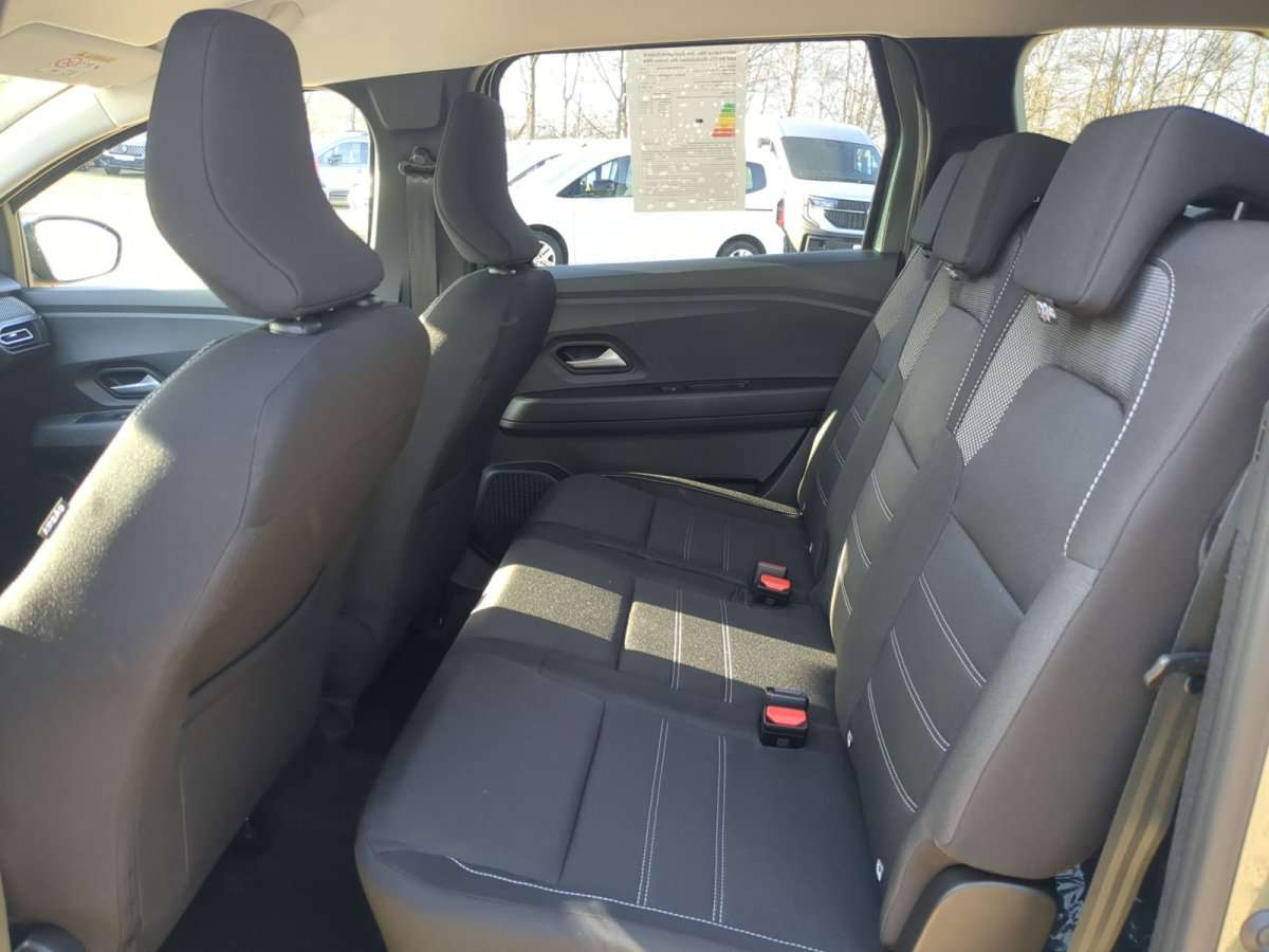 Fahrzeugbild eines Dacia Jogger