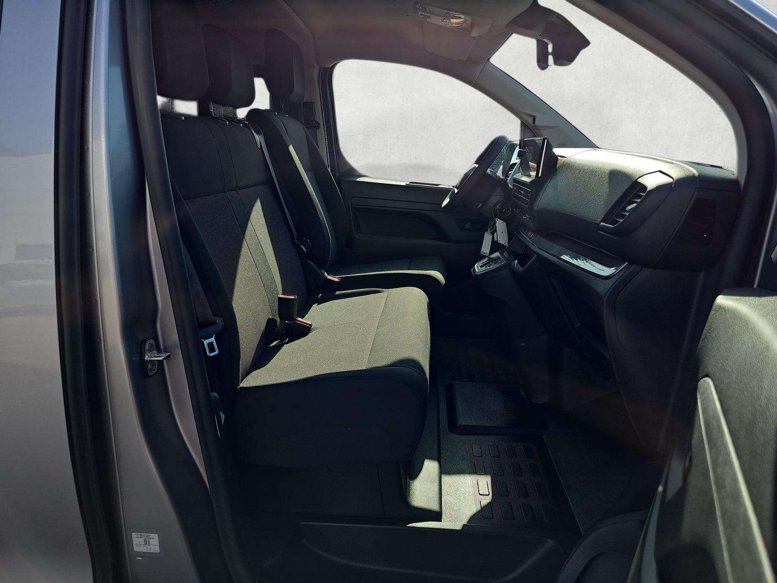 Fahrzeugbild eines Opel Vivaro