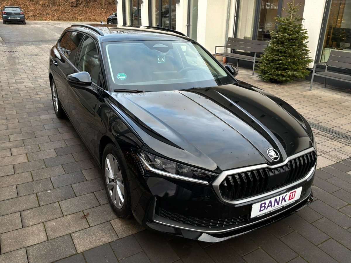 Fahrzeugbild eines Skoda Superb