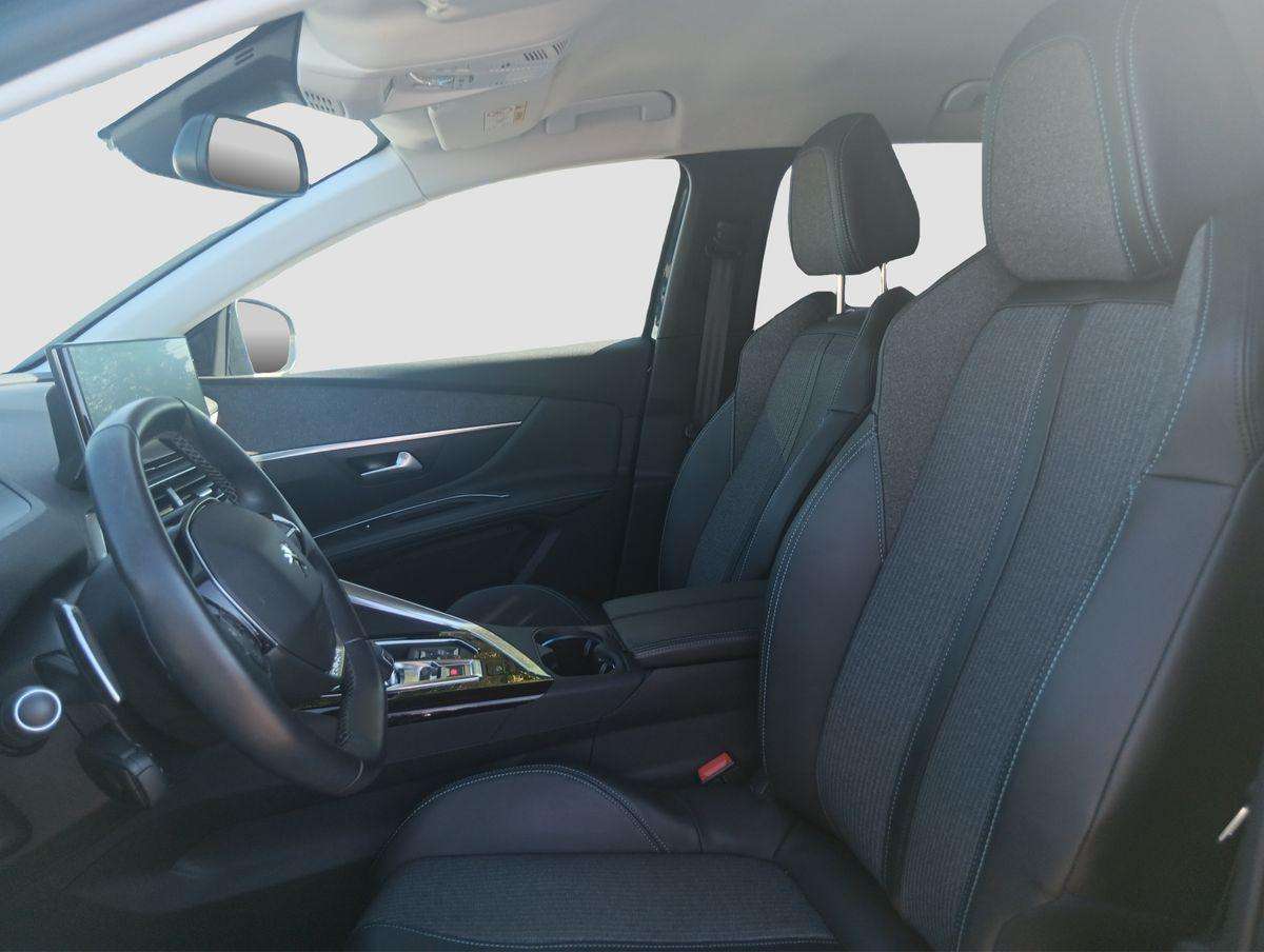 Fahrzeugbild eines Peugeot 3008