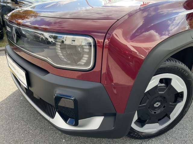 Fahrzeugbild eines Renault 4 E-TECH